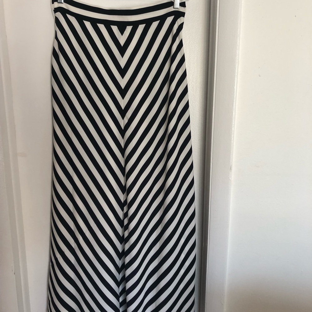 Ann Taylor Maxi Skirt size 8